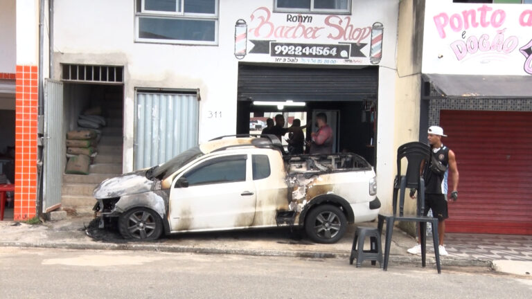 CARRO PEGA FOGO EM BELA VISTA