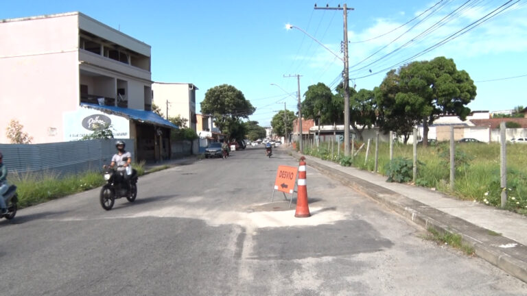 REPORTER NOS BAIRROS REPARO VIA PRAIA DO MORRO 06 03