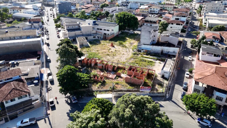 MORADORES DE RUA OCUPAM OBRA PARADA MUQUICABA UNIDADE DE SAUDE