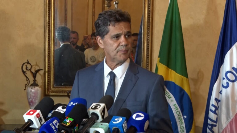 POSSE RICARDO FERRACO AO GOVERNO DO ES