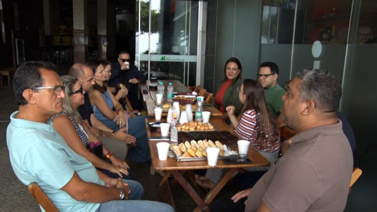 PREFEITURA PROMOVE CAFE PARAJORNALISTAS