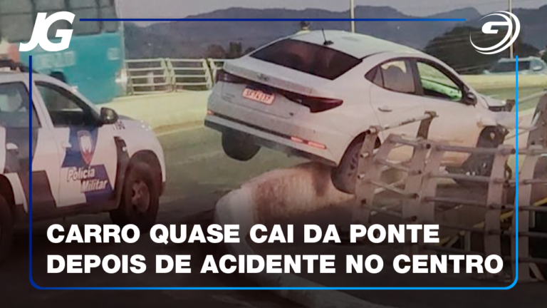 O MOTORISTA PERDEU O CONTROLE DA DIREÇÃO NA MADRUGADA DE DOMINGO