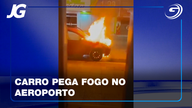 POR SORTE, NINGUÉM FICOU FERIDO NO INCÊNDIO DO AUTOMÓVEL
