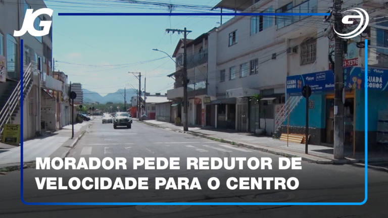 VEÍCULOS TRAFEGAM EM ALTA VELOCIDADE PELA RUA CARLOS SANTANA