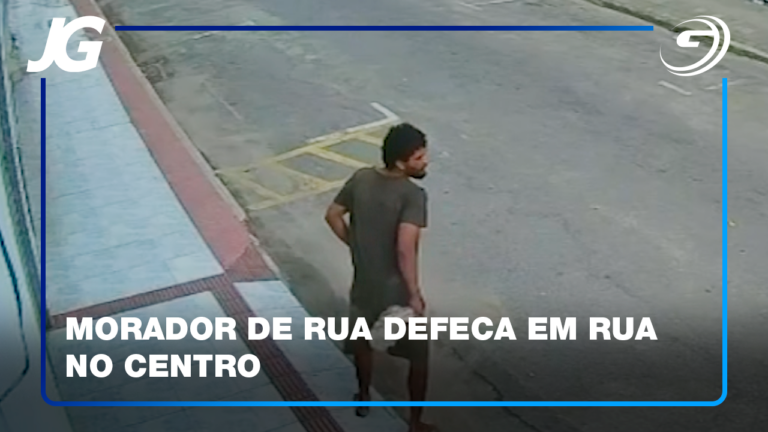 O ANDARILHO FEZ SUAS NECESSIDADES FISIOLÓGICAS EM PLENA LUZ DO DIA