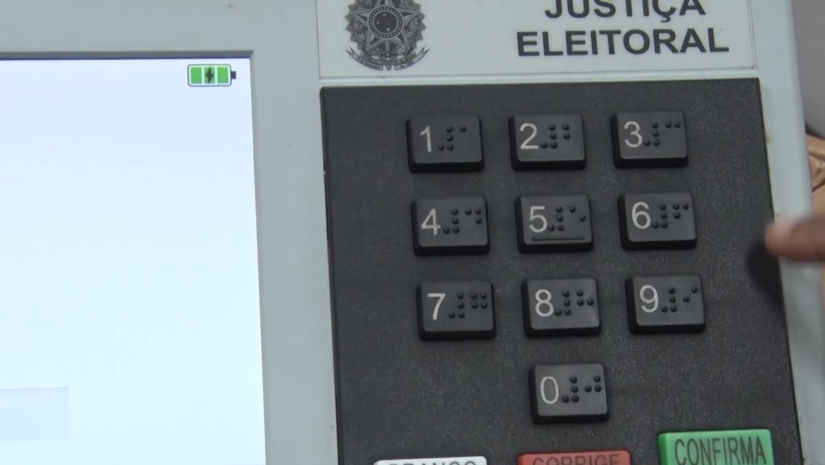 Urnas eletrônicas sendo encaminhadas para entrega nos locais de votação