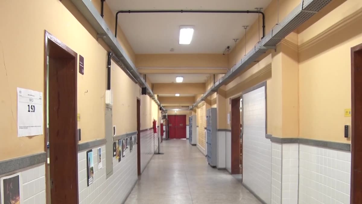 Urnas eletrônicas em preparação para o segundo turno das eleições