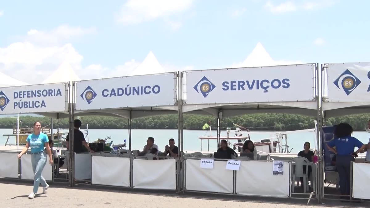 Estrutura de atendimento do Procon itinerante montada no Centro de Guarapari
