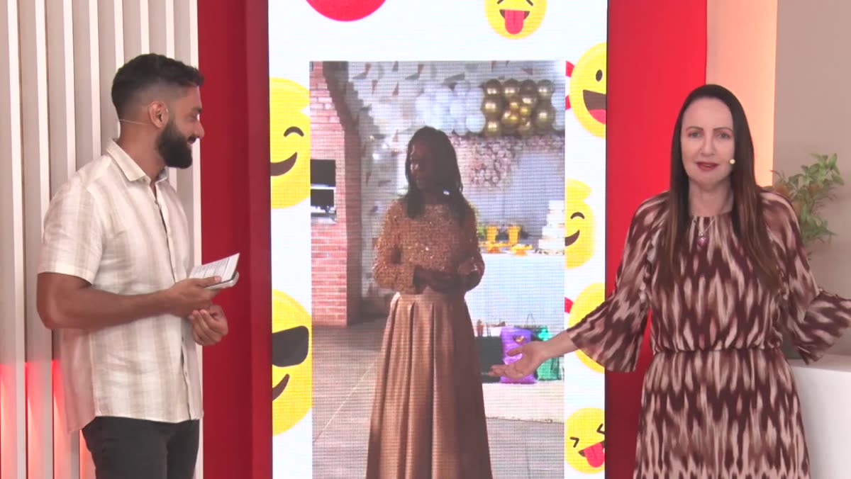 Dona Vitalina em foto da festa de seus 80 anos