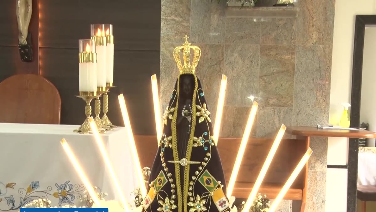 Imagem de Nossa Senhora Aparecida em comunidade católica de Guarapari