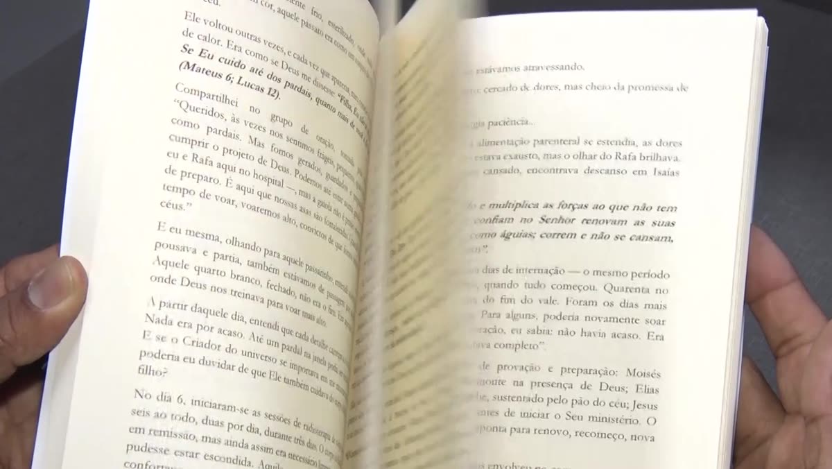 Capa de livro sobre a trajetória de mãe e filho no tratamento contra o câncer