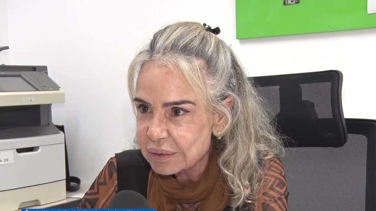 Juíza eleitoral explica a votação em seu gabinete