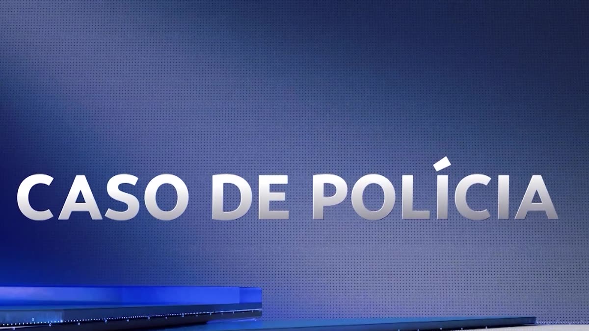 Pedra de crack, pinos de cocaína e dinheiro apreendidos pela Polícia Militar