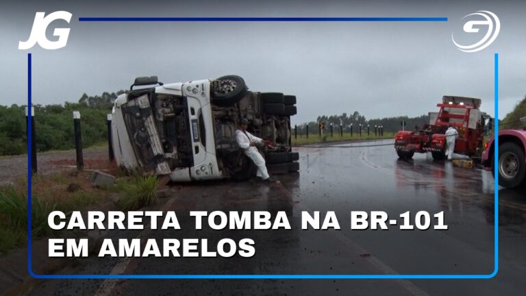CARRETA TOMBA NA BR-101 EM AMARELOS