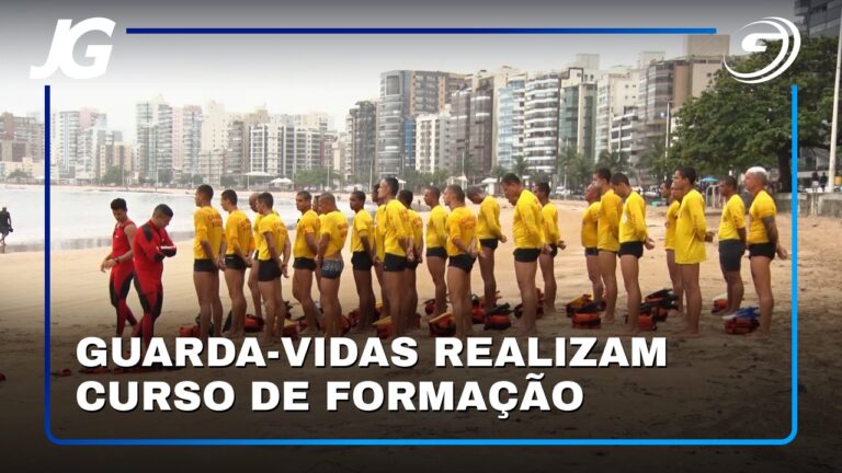 GUARDA-VIDAS REALIZAM CURSO DE FORMAÇÃO